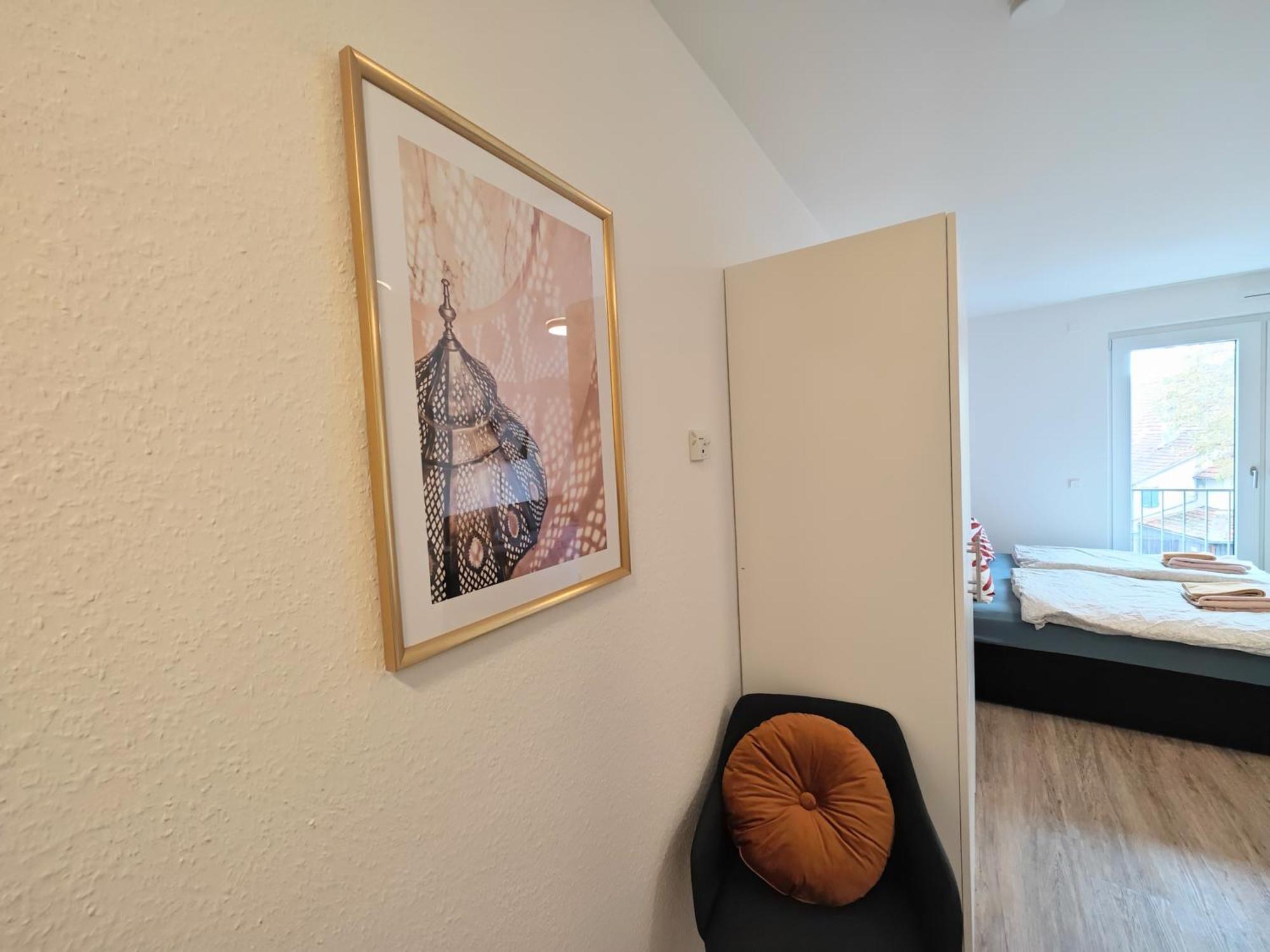 Ticasa Gold-Zentral-Outlet-Aufzug-Stylisch-Unique Metzingen  Buitenkant foto
